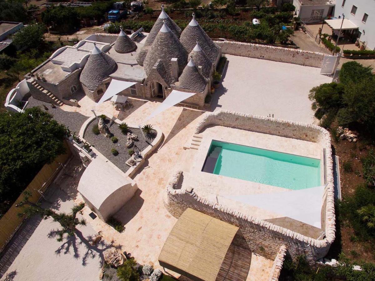 Trulli Tesoro Bed & Breakfast Cisternino Bagian luar foto