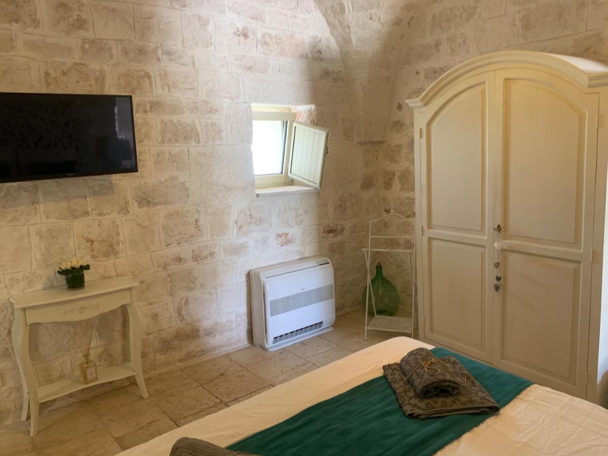 Trulli Tesoro Bed & Breakfast Cisternino Bagian luar foto