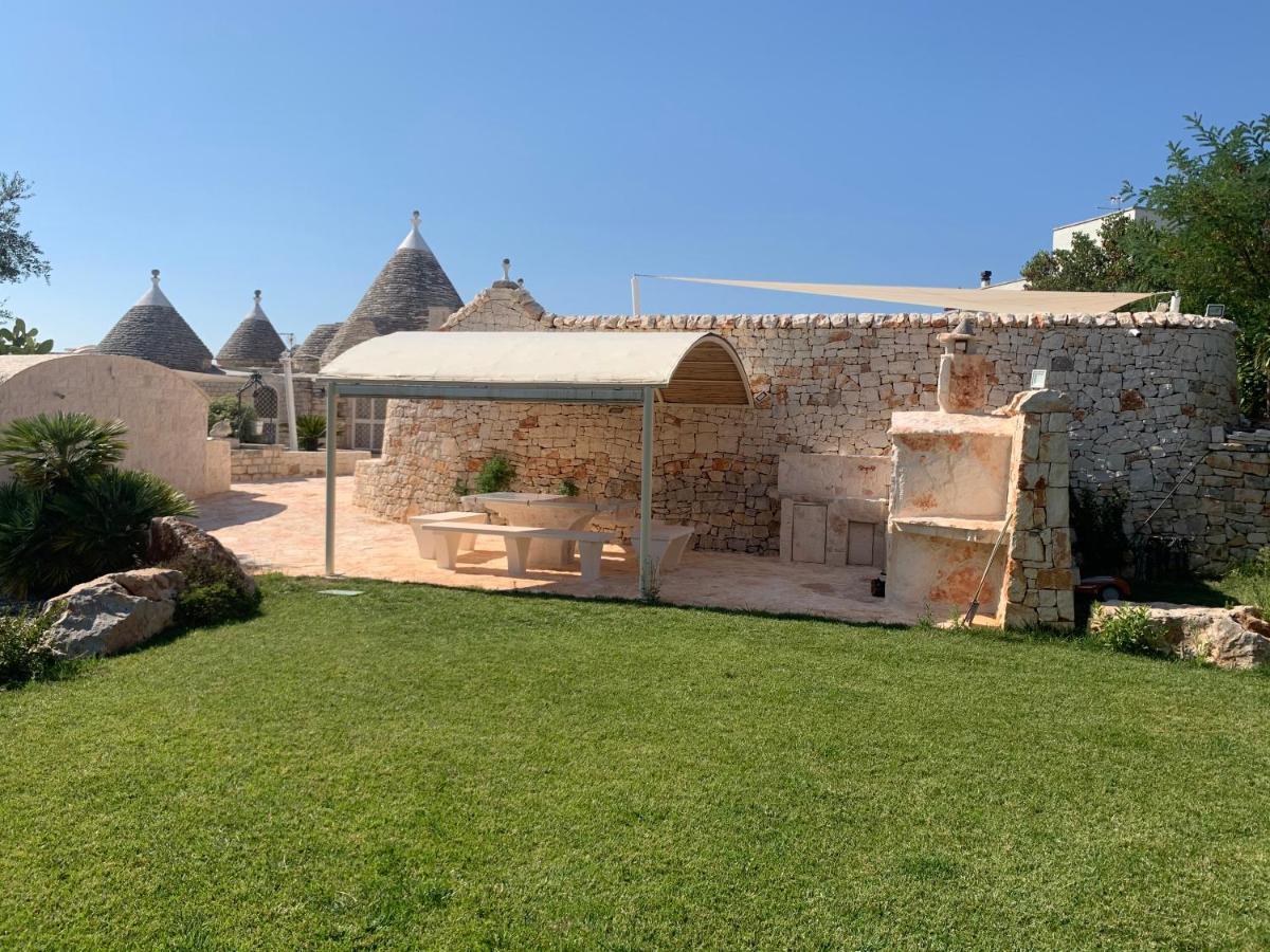 Trulli Tesoro Bed & Breakfast Cisternino Bagian luar foto