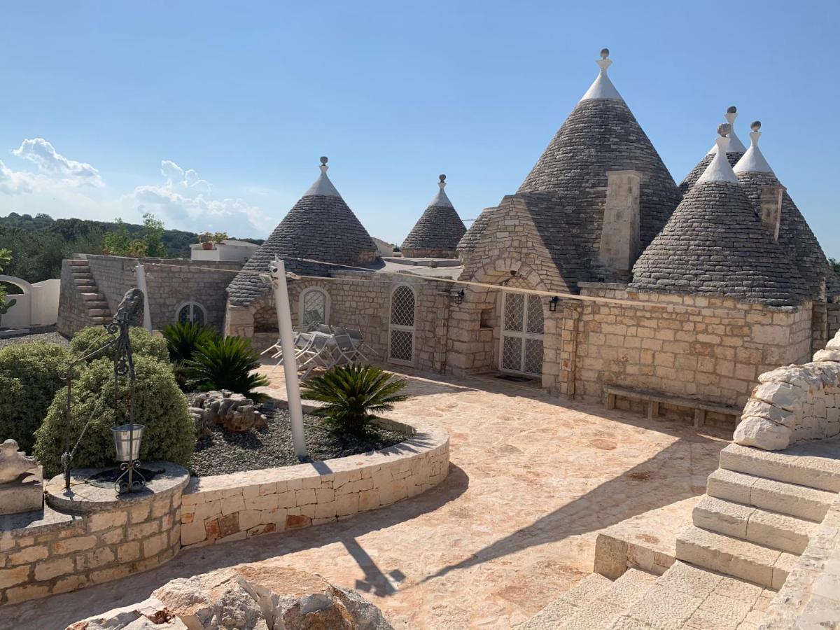 Trulli Tesoro Bed & Breakfast Cisternino Bagian luar foto